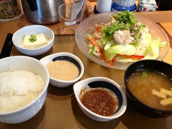 やよい軒 神田北口店